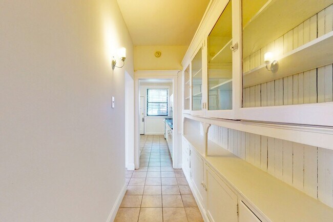 Floorplan - 5218-5220 S. Kimbark Avenue