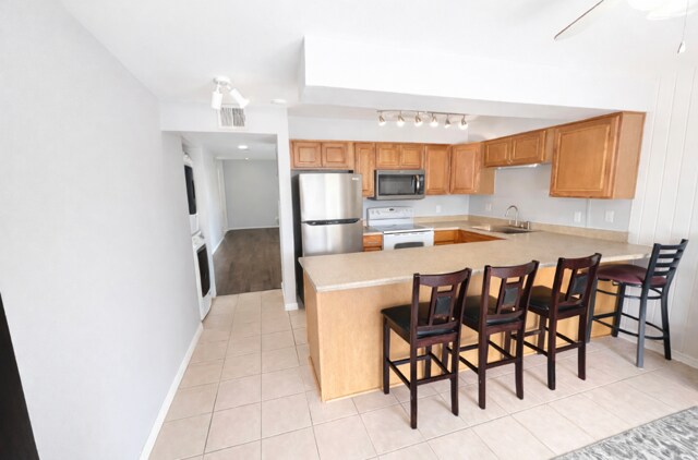 Building Photo - 6495 E Happy Canyon Rd