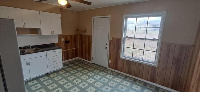 Building Photo - 3305 Chippewa Ln