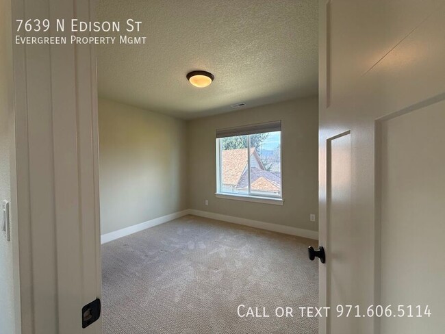 Building Photo - 7639 N Edison St