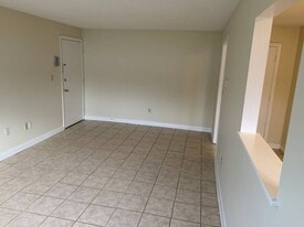 Building Photo - 35 Fairmount Pl