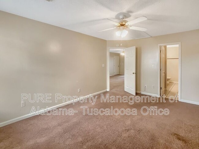 Building Photo - 1368 Southern Gardens Dr