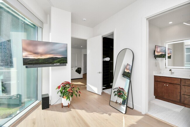 Building Photo - 1600 Post Oak Blvd