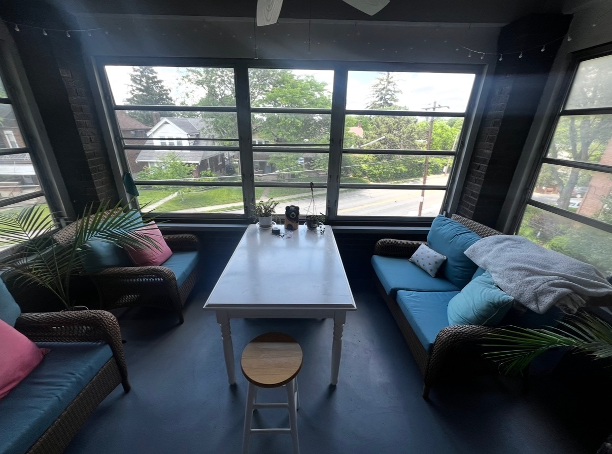 Porch room - 2472 Fairview Ave