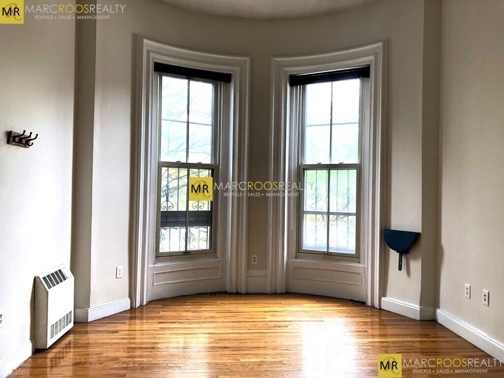 Building Photo - 668 Tremont St