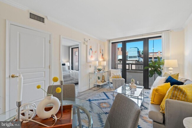 Building Photo - 631 D St NW