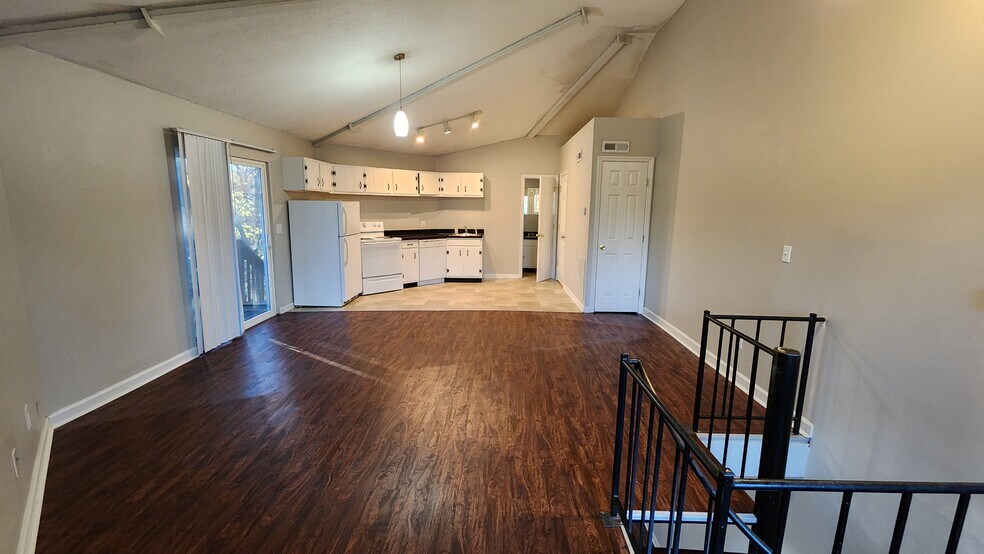 Kitchen and great room - 735 Germantown Cir