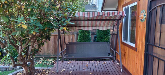 Building Photo - 3842 Idaho St