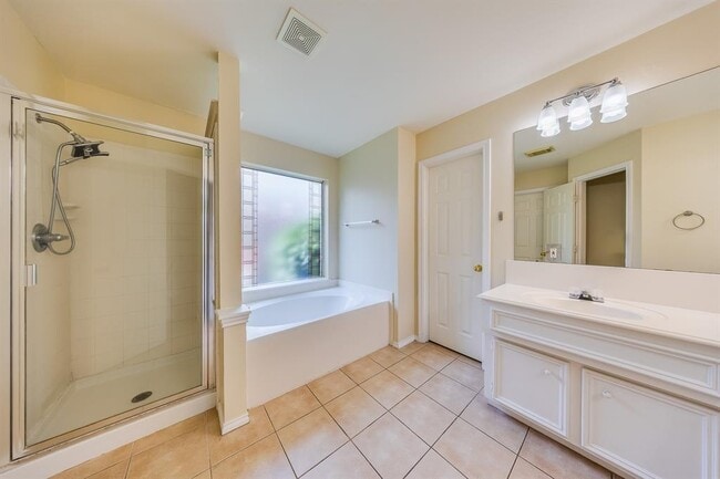 Building Photo - 18426 Stark Point Ct