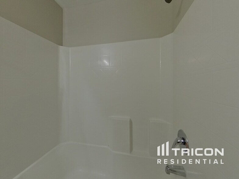 Building Photo - 171 Tybo Dr