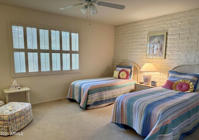 Building Photo - 4800 N 68th St