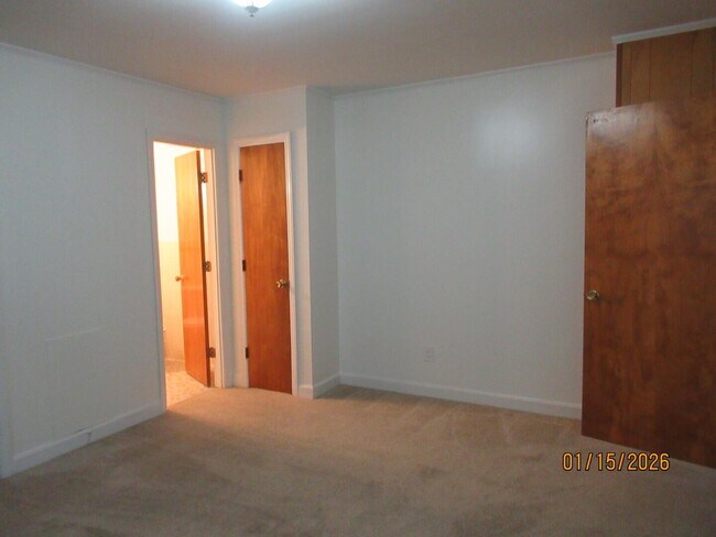 Building Photo - 326 W Hampton Ave