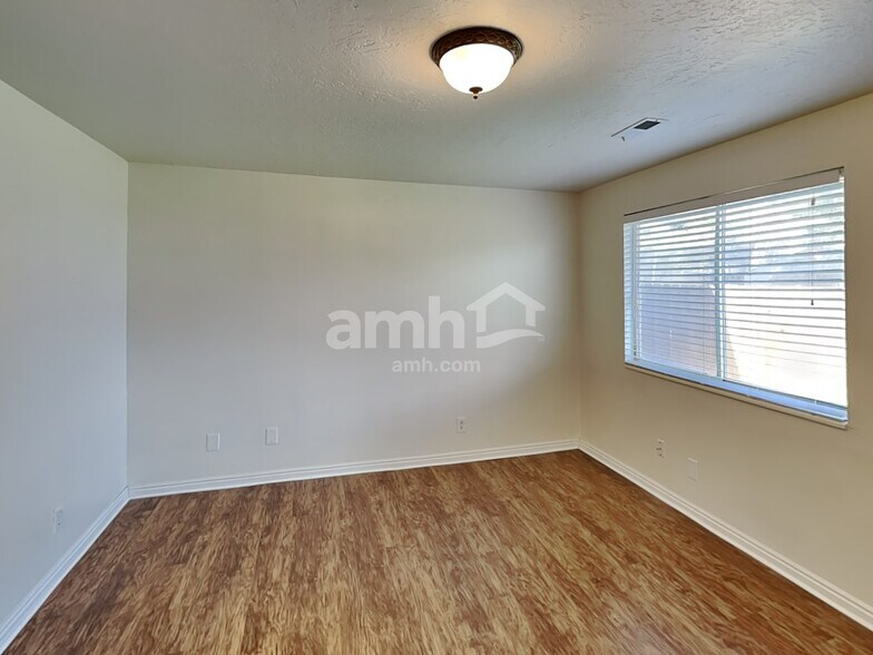 Building Photo - 5544 Lopalena Cir