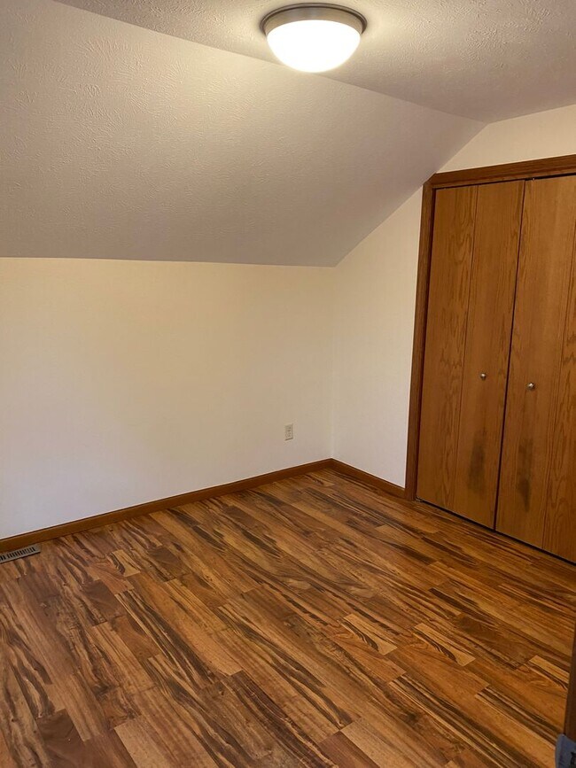 Building Photo - 133 Fifth St