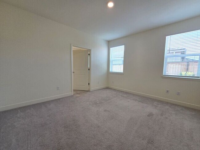 Building Photo - Beautiful Kiley Ranch Home with Open Floor Plan & Private Backyard