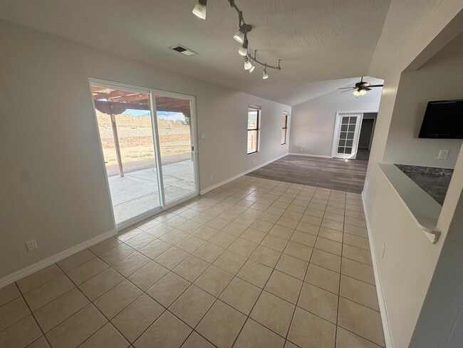 Building Photo - 4765 Limestone Dr NE