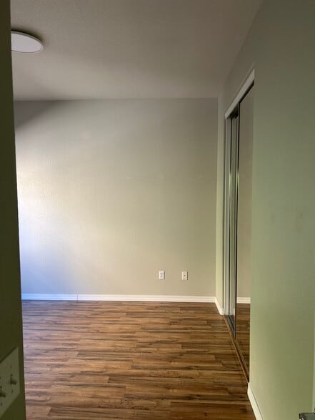 Building Photo - 7500 E Deer Valley Rd