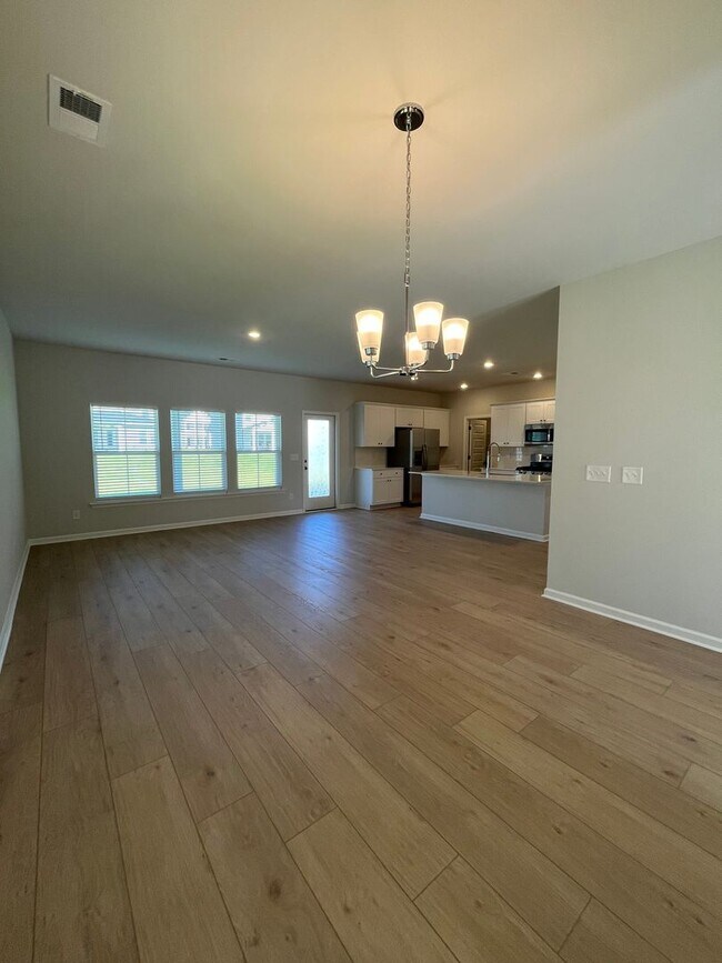 Building Photo - 1038 Adirondack Dr