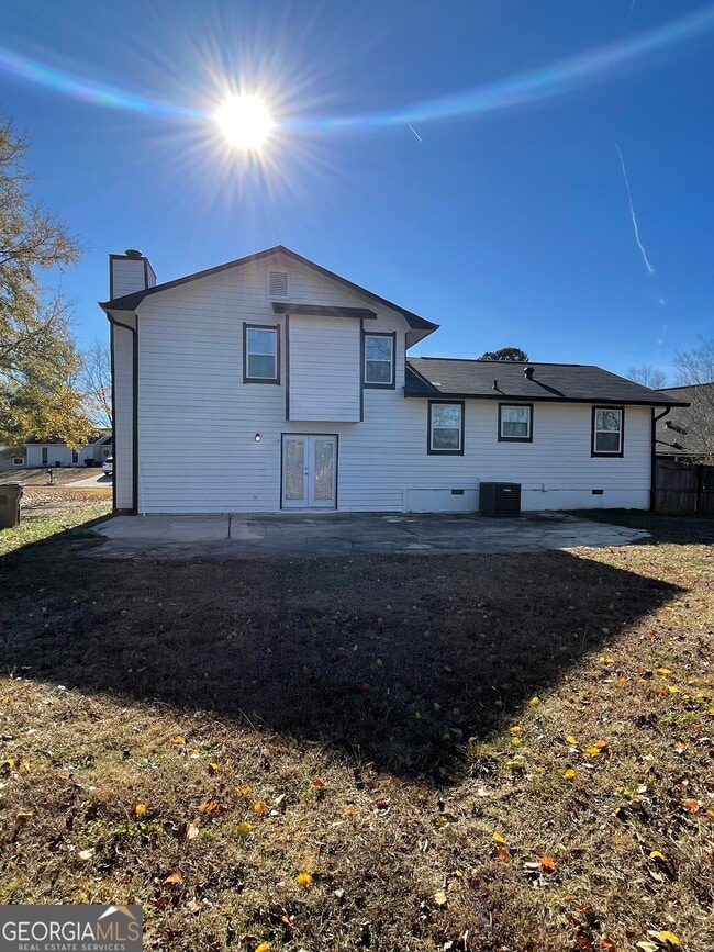 Building Photo - 235 Deerfield Dr