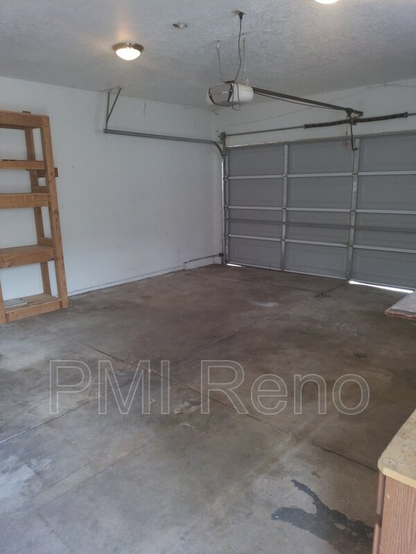 Building Photo - 6440 Lotus St