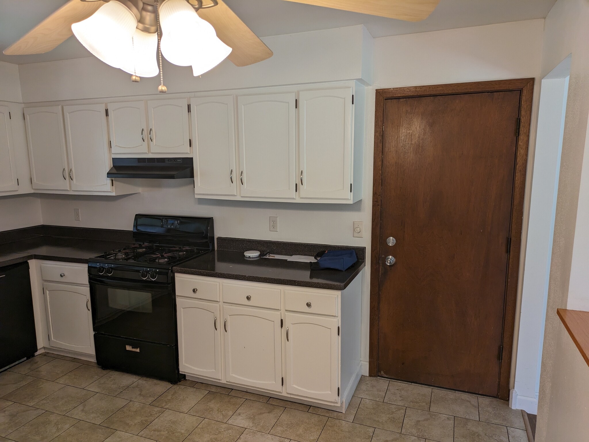 Kitchen - 2906 Southbridge Rd
