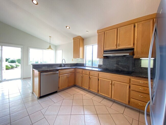 Building Photo - Cardiff Home in Desirable Sandy Point!