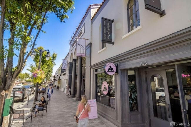 Building Photo - 1210 Bellevue Ave