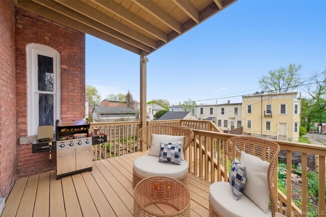 Building Photo - 22 Overlook Pl