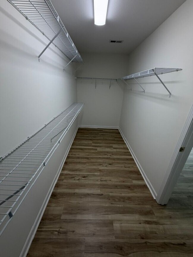 Building Photo - 2811 June Bug Way