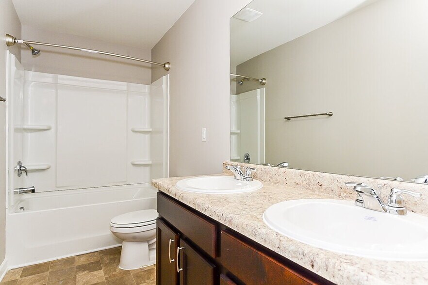 Building Photo - 1335 Elmstead Pl