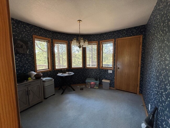 Building Photo - Stunning 3 Bed/ 2.5-Bath Home on the River...