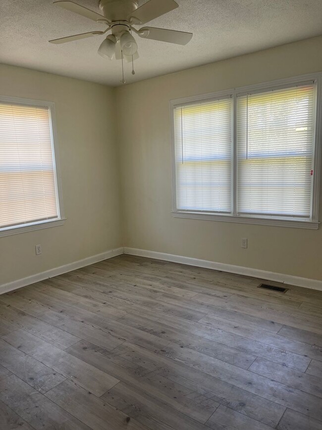 Building Photo - Single Level Rental in Sanford, NC - 3 Bed...