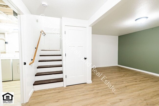 Building Photo - 15012 Tally Ho Dr