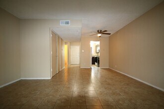 Building Photo - 3732 Bonnie Dr