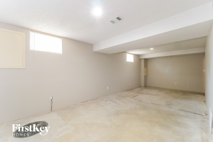 Building Photo - 4807 Perry Ave