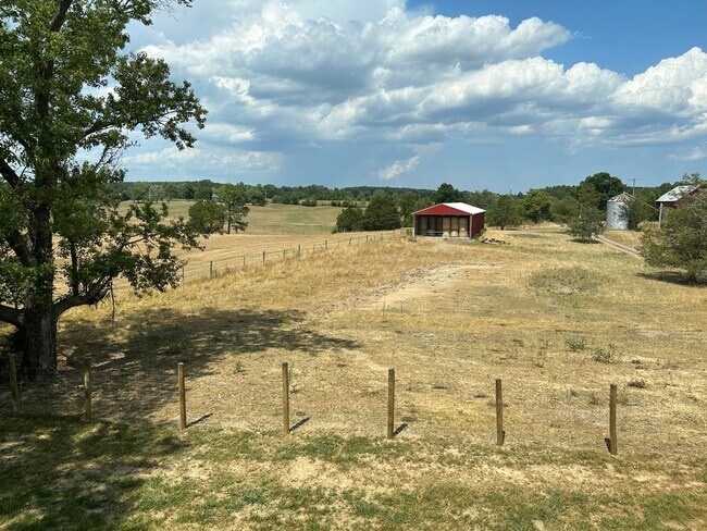 Building Photo - 317 Confidence Ln