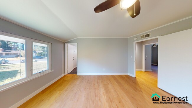 Building Photo - 3 + 2 Updated and Spacious Home in the Hea...