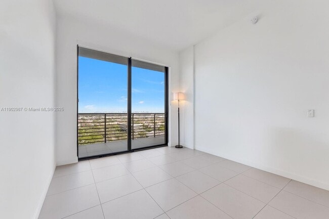 Building Photo - 5350 NW 84th Ave