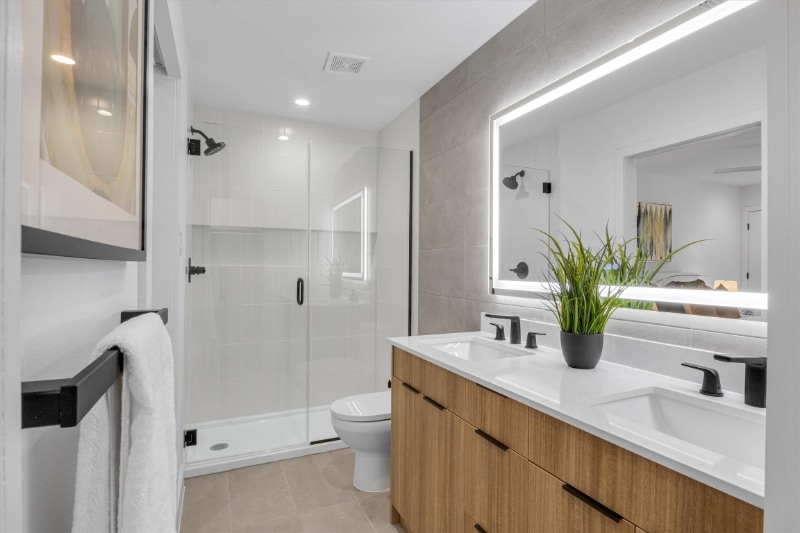 Building Photo - 1904 Albury Cove