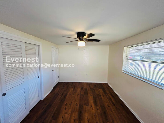 Building Photo - 3600 Berkshire St