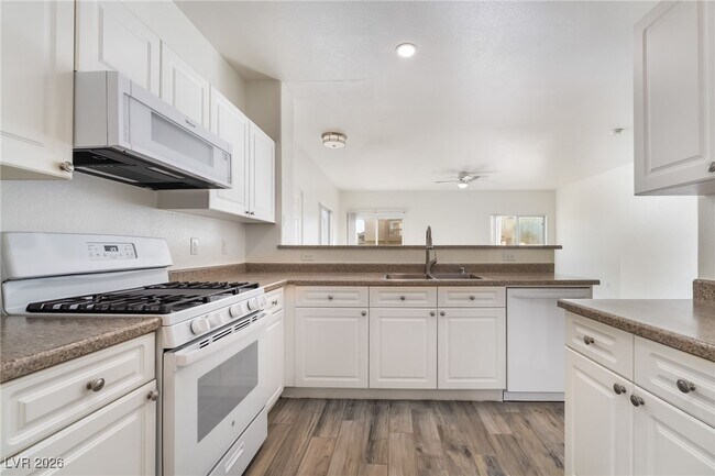 Building Photo - 8715 Tomnitz Ave