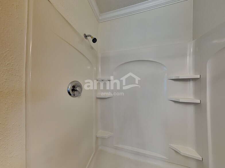 Building Photo - 306 Chiquita Ct