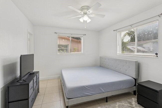 Building Photo - 6888 NW 30th St