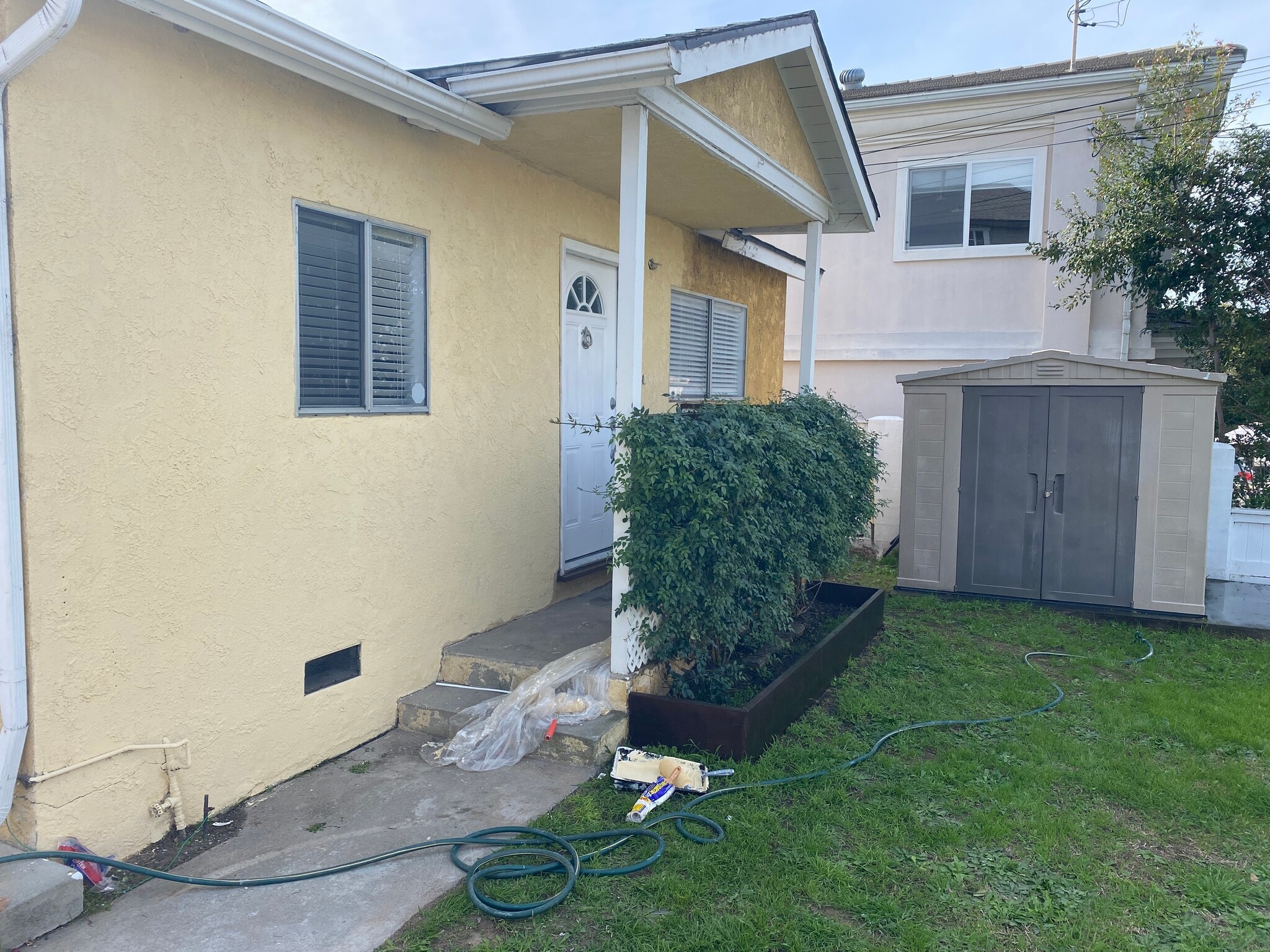 Front Yard - 2108 Marshallfield Ln