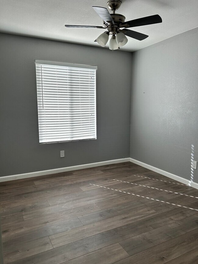 Building Photo - 816 Capehart Ct