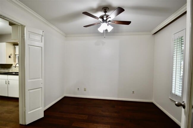 Building Photo - 5531 Yarwell Dr