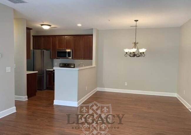 Building Photo - 8045 Bienville Dr