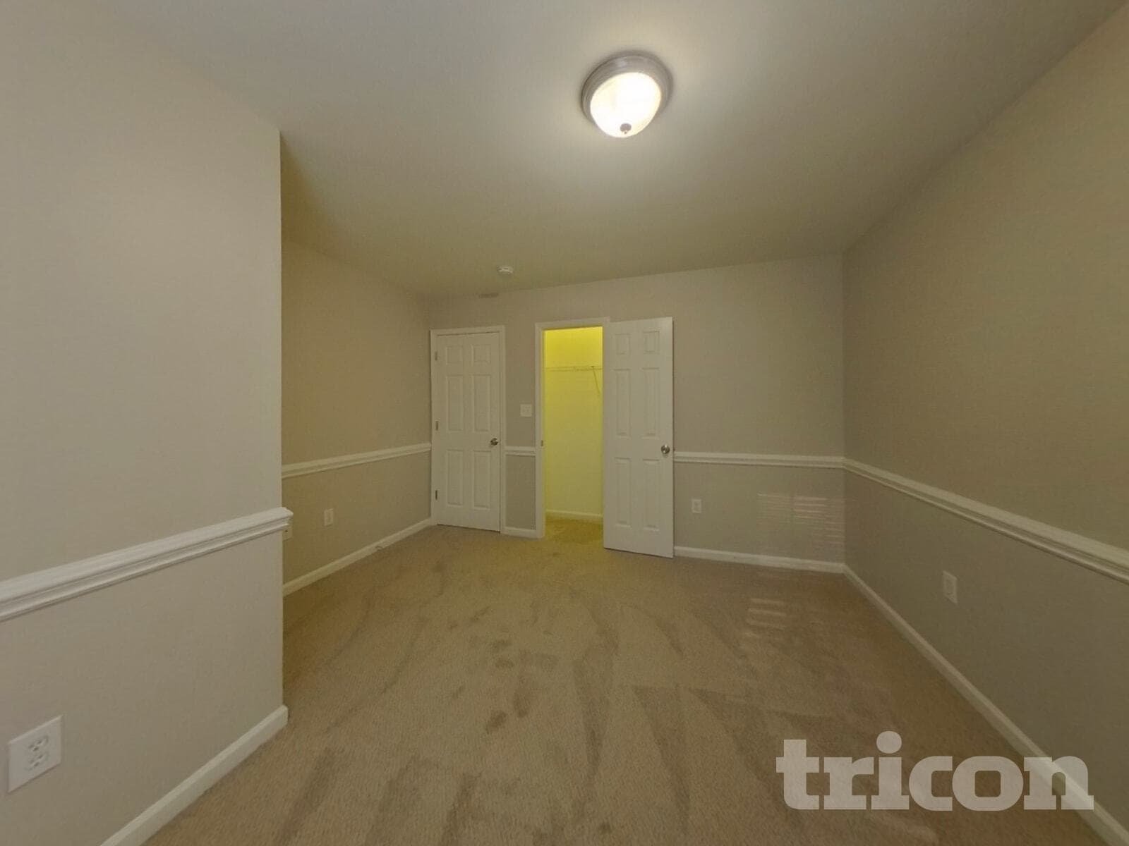 Building Photo - 6250 Dumont Ln