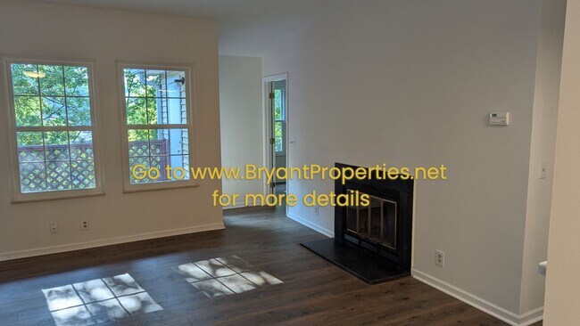 Building Photo - Donelson - Airport - Percy Preist Lake Area