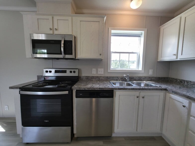Building Photo - 1324 W Harbour Unit 157